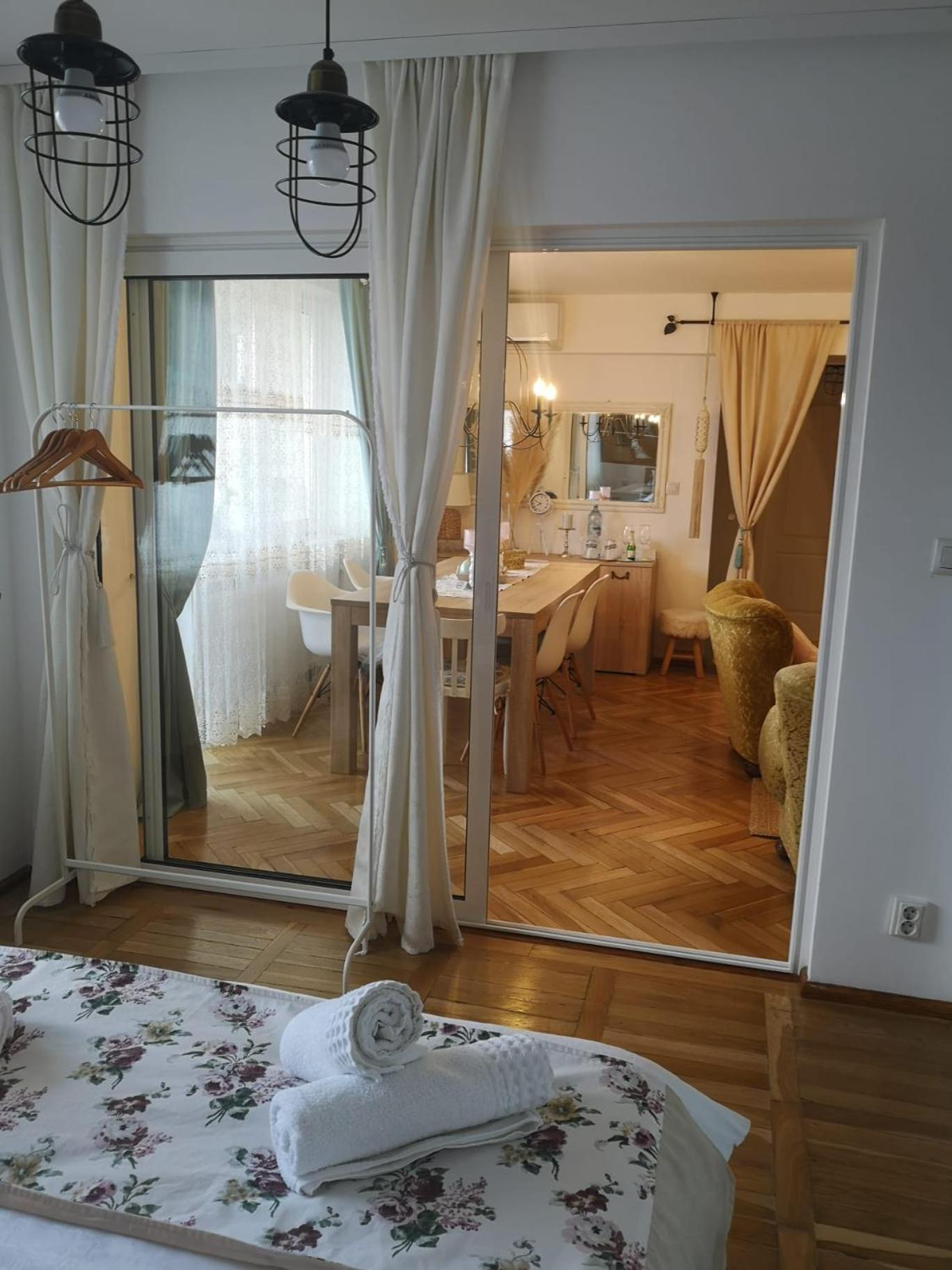 雷希察Penthouse Luxury公寓 外观 照片
