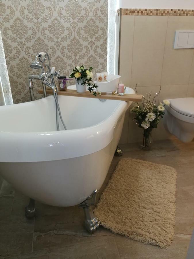 雷希察Penthouse Luxury公寓 外观 照片